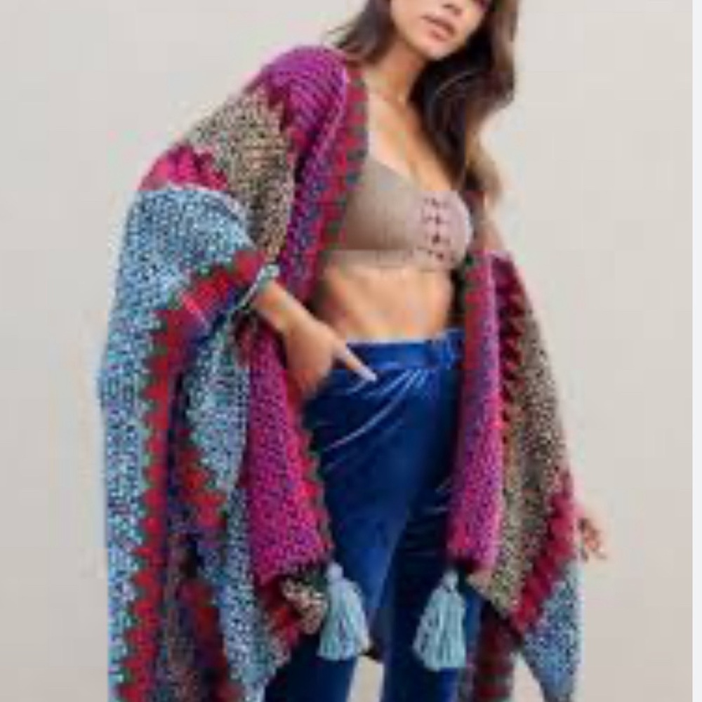 New Bohemian Knit Tasseled Poncho Cardigan Sweater Hippie Top Vintage NWT